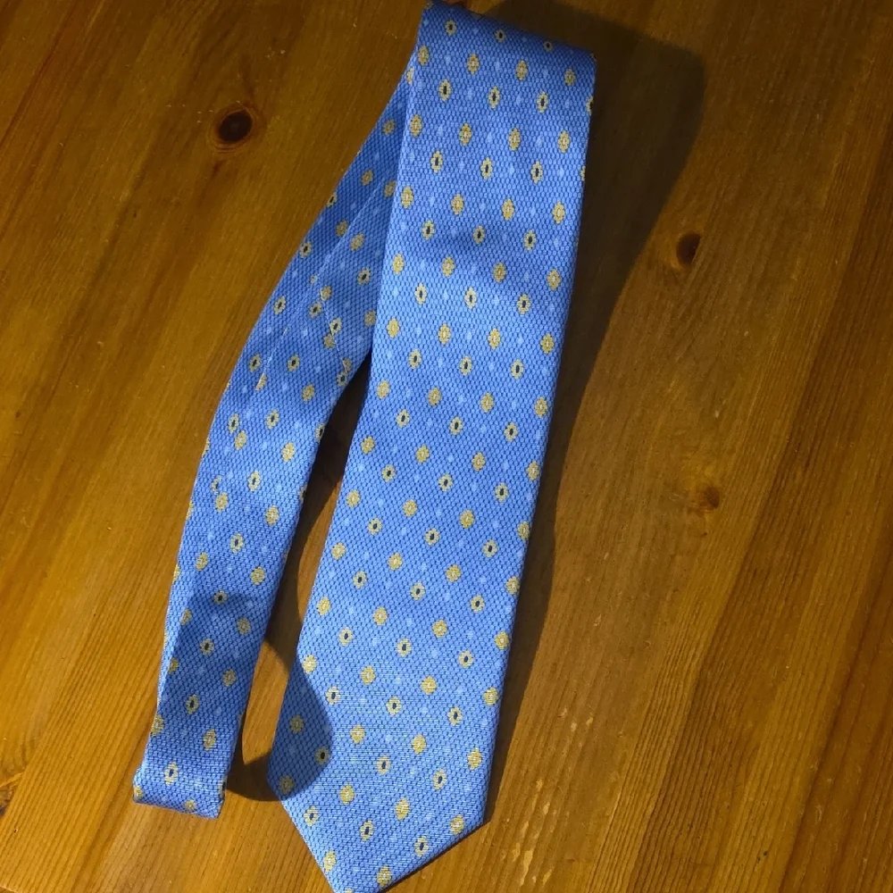 Venezia Blue and Gold Patterned Silk Tie - Picture 6 of 10